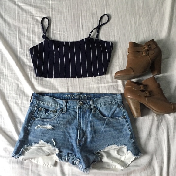 PacSun Tops - TIE BACK CROP TOP